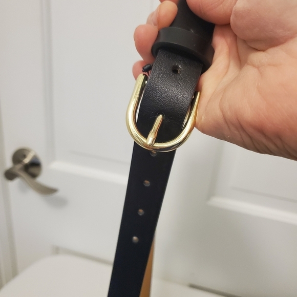 Kate Spade Cambodia Black Leather Beltbag, Retail $108, Classic - Picture 11 of 12